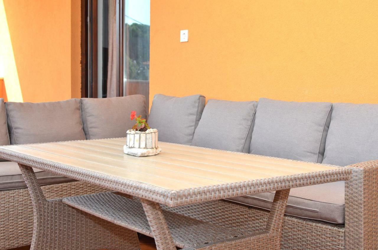דירות Novigrad Istria Casa Sol Maris מראה חיצוני תמונה